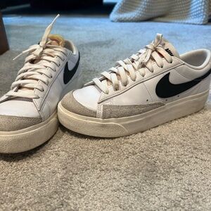 Womens Nike shoes size 8.5